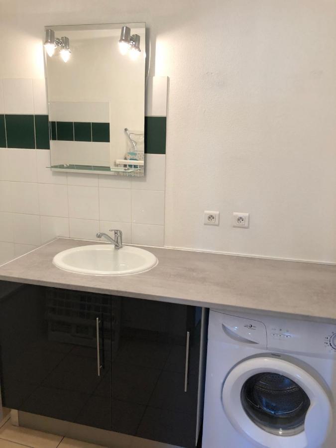 Lillot Green Appartement 2 Chambres ซองกีเนต์ ภายนอก รูปภาพ